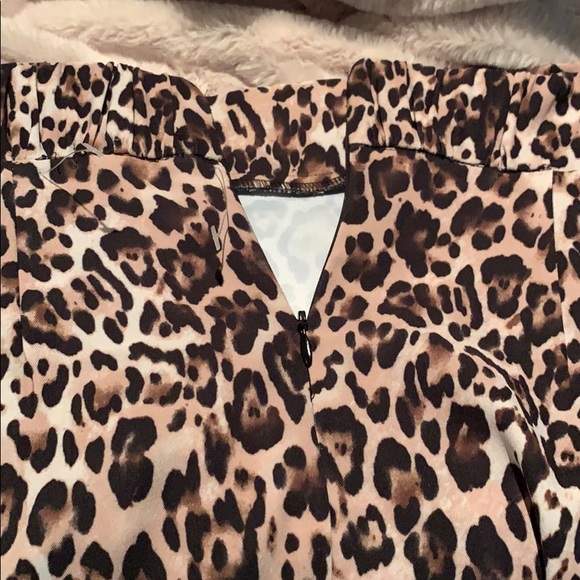 NWOT Socialite Leopard MIdi Pencil Skirt Small - Picture 7 of 7